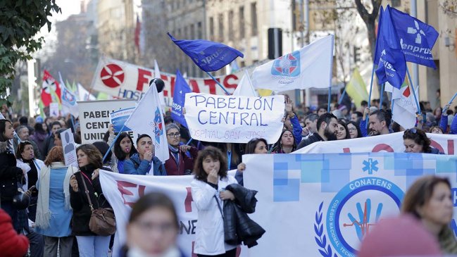 Masiva marcha denunció crisis de la salud pública