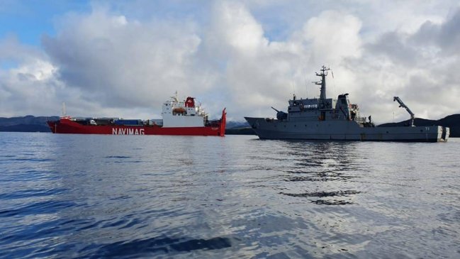 Autoridad marítima de Aysén resguarda encallada motonave “Coyhaique”