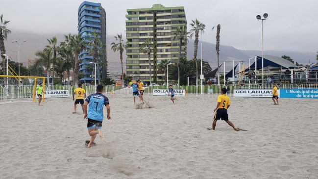  Comenzó torneo para formar equipo de fútbol playa de Iquique  