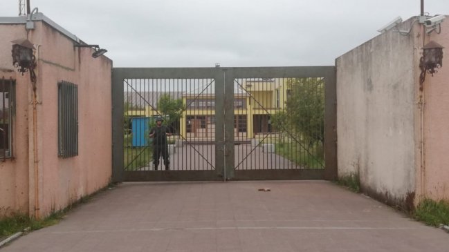 Indagan presunta intoxicación de menores y funcionarios del Sename en Coronel