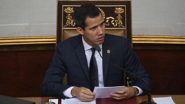 Guaidó anunció reanudación del diálogo con Nicolás Maduro