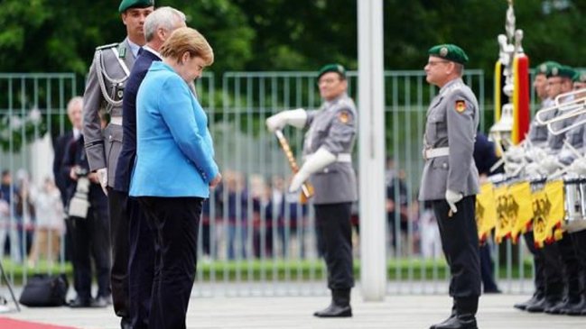 Angela Merkel sufre tercer episodio de temblores en menos de un mes