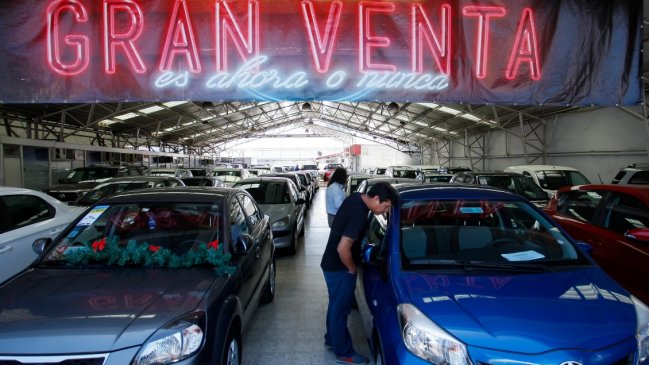 Ventas de autos nuevos cayeron 7,5 por ciento el primer semestre