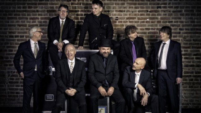 King Crimson: Si te anclas en rock progresivo no progresas, retrocedes