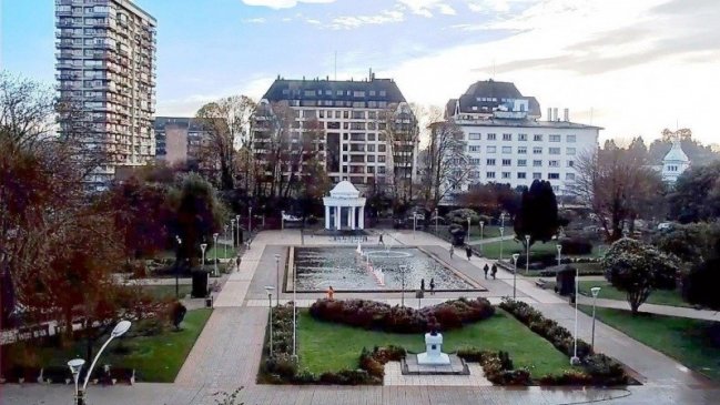 Anuncian construcción de estacionamiento subterráneo en plaza de armas de Osorno
