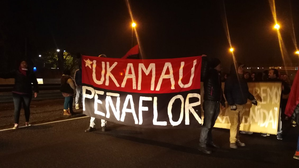 Manifestantes instalan barricadas y cortan tránsito en distintos puntos de Santiago