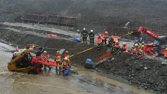 Operador de maquinaria falleció tras caer al Río de las Minas en Punta Arenas