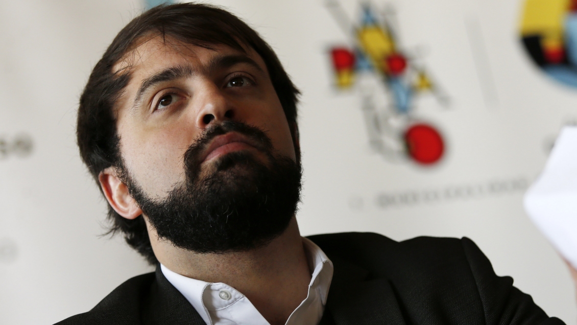 Sharp se excluye de la lista de presidenciables: 