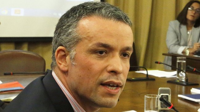 Óscar Landerretche hará gira por Chile para decidir si se lanza a la carrera presidencial