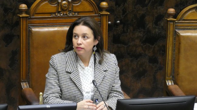 Senadora acusa falta de rigurosidad en alertas ambientales en Coyhaique