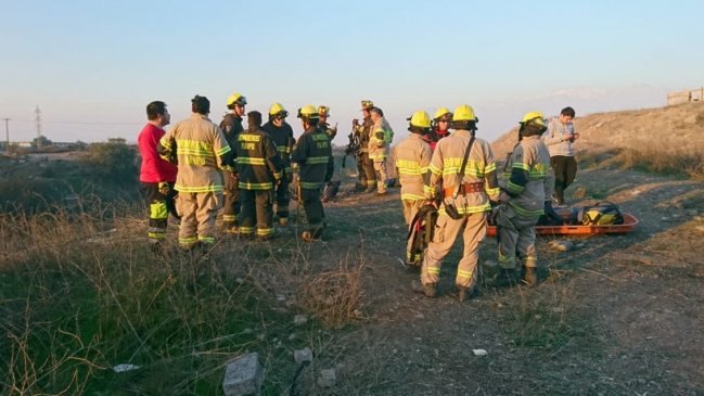 Mujer cayó 10 metros desde barranco en parque de Cerrillos