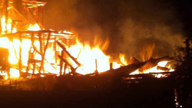 Fiscalía investiga la quema de una cabaña en Tirúa