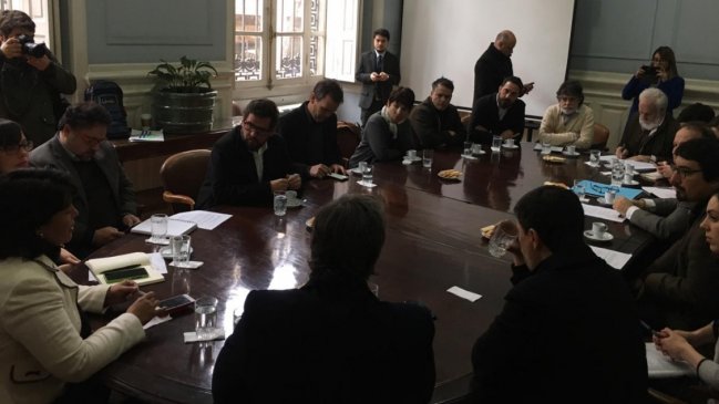 Anuncian mesa de trabajo entre parlamentarios y el mundo del cine