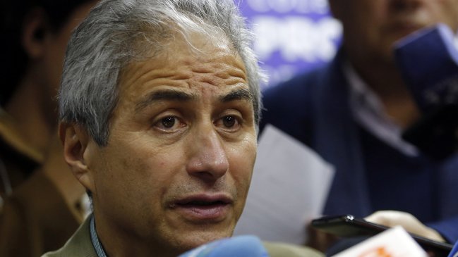 Cómputo parcial: Colegio de Profesores se inclina por deponer el paro