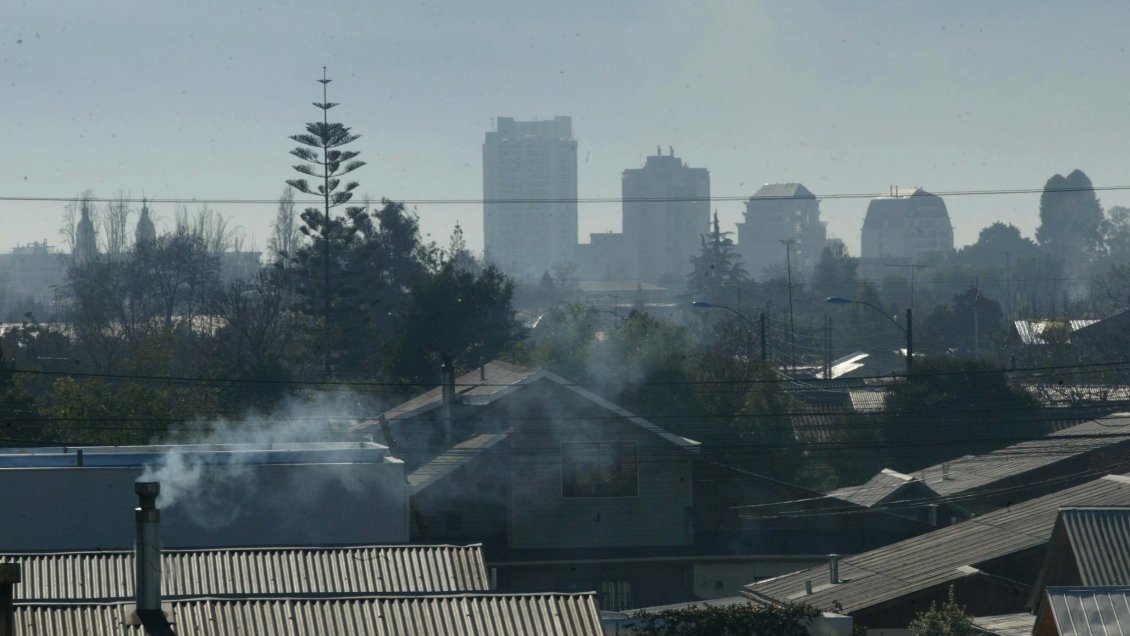 Emergencia ambiental este martes en Osorno y Puerto Montt por mala calidad de aire