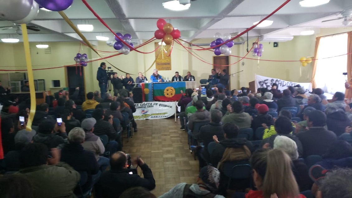 Pescadores artesanales amenazan con 