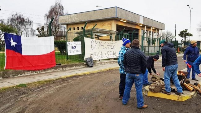 Peligra abastecimiento a sanitarias por huelga de única empresa que produce gas cloro en Chile