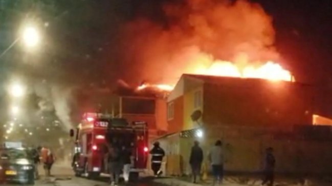 Cuatro damnificados dejó incendio en Tocopilla