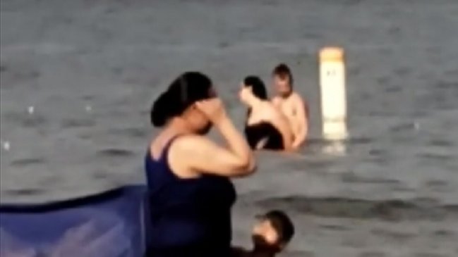 Filmaron a pareja teniendo sexo en un lago y los viralizaron