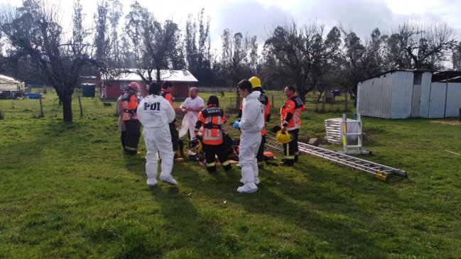 Encuentran cadáver en pozo de sector rural en la Región de Los Ríos