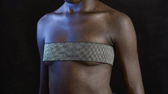 El arcaico y abusivo planchado de senos que sufren jóvenes africanas