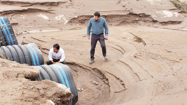 Realizan reconstrucción de rutas dañadas tras lluvias estivales en San Pedro de Atacama