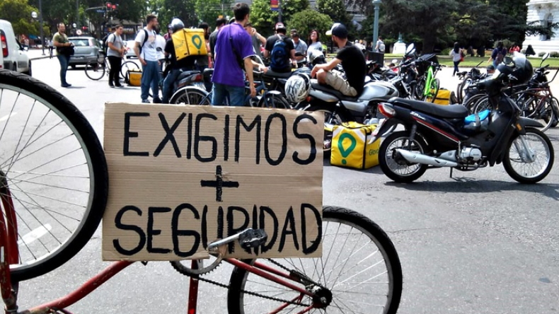 Denuncian trato inhumano a repartidor que fue atropellado: 