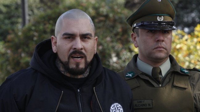 Detienen a líder neonazi que se encontraba prófugo tras ser condenado por homicidio