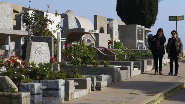 Preinforme descarta anegamiento de tumbas en cementerios de Playa Ancha en Valparaíso