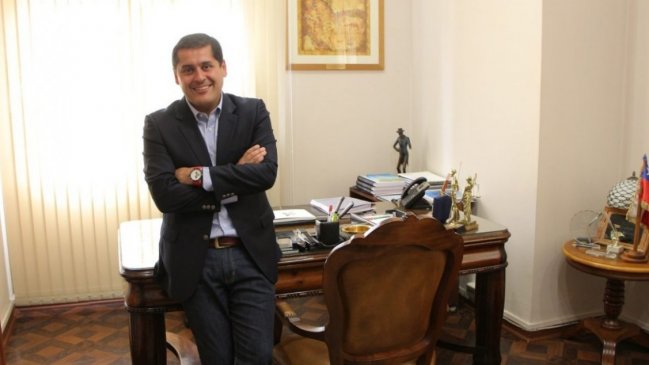 Alcalde de Linares se marginó del encuentro oficialista con el Presidente Piñera