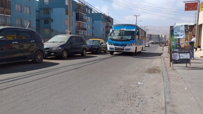 Vecinos exigen soluciones por seguidilla de problemas en concurrida calle de Alto Hospicio