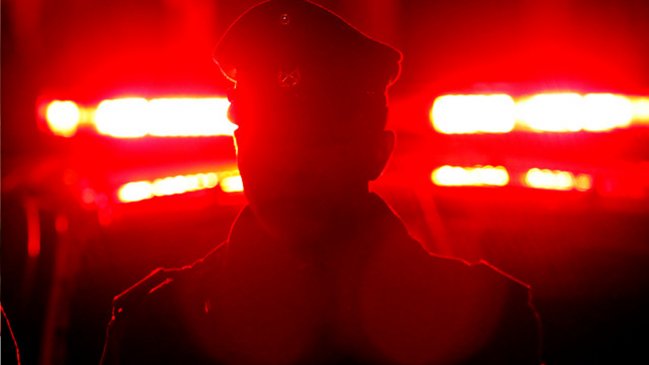 Mujer cayó desde el sexto piso de un edificio en el centro de Santiago