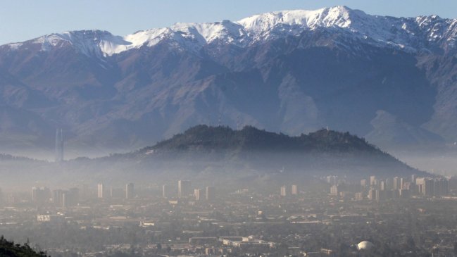 Intendencia decretó alerta ambiental para este domingo en la Región Metropolitana