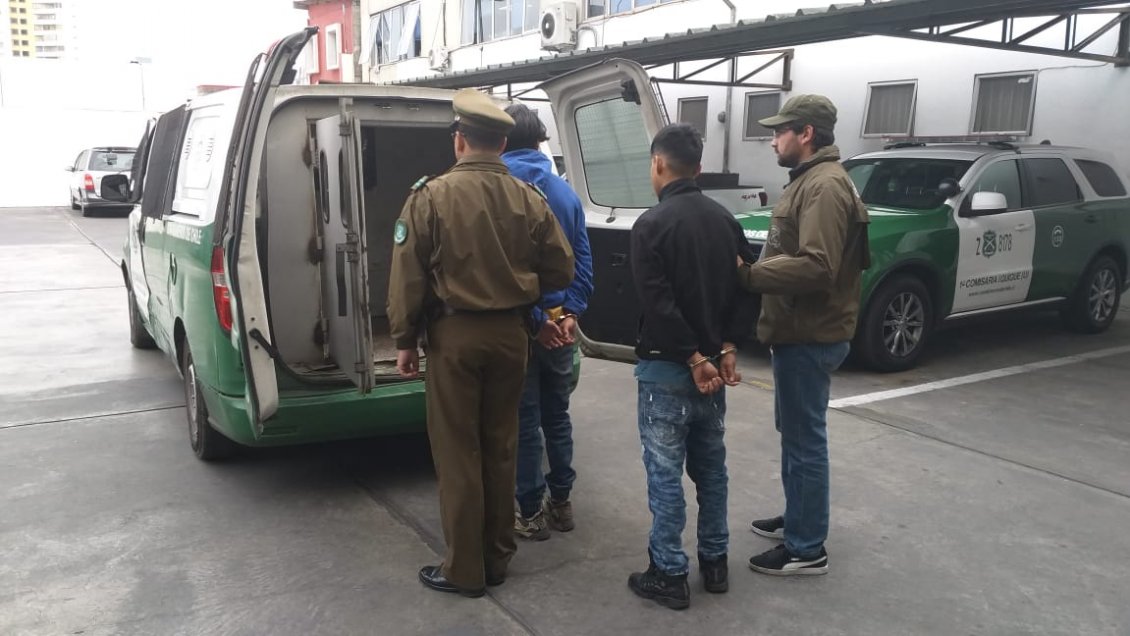 Detienen a dos sujetos tras protagonizar un asalto en el centro de Iquique