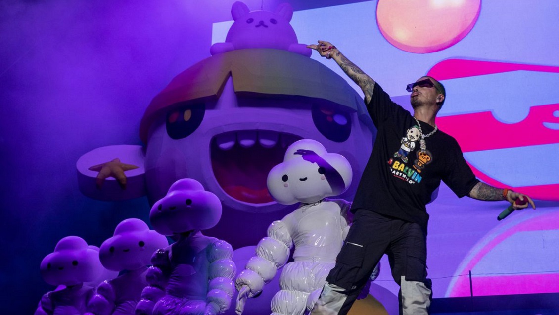J Balvin, el primer latino en cerrar una noche de Lollapalooza