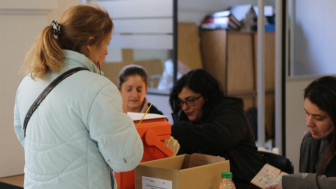 Uruguayos votaron la posible derogación de la Ley Integral para Personas Trans
