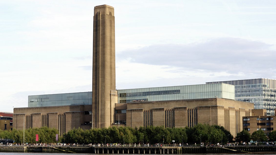 Detienen a adolescente acusado de lanzar a un niño de un décimo piso en Londres