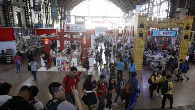 Feria del Libro de Santiago no se realizará en la Estación Mapocho
