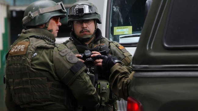 Furgón de empresa telefónica fue quemado en Ercilla