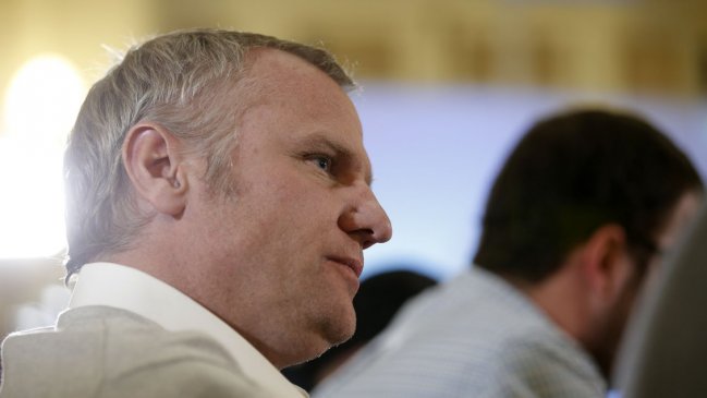 Evópoli plantea despresidencializar el debate, pero quiere potenciar a Felipe Kast