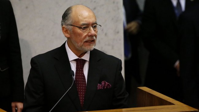 Presidente de la Cámara explica su viaje a Surinam y por qué lo acompaña un escolta