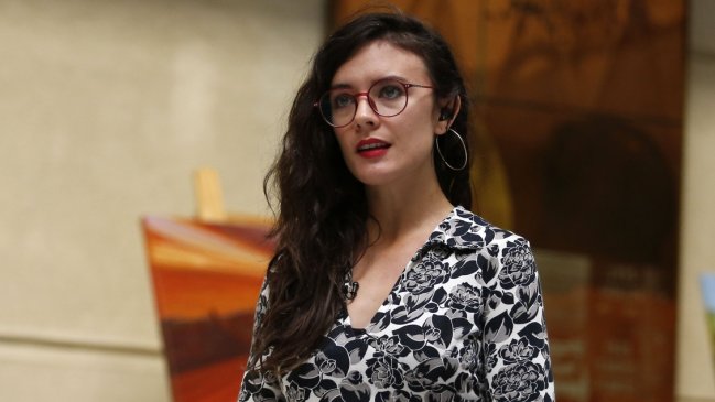 Vallejo al Gobierno por las 40 horas: Dejen el proyecto en paz, no le declaren la guerra