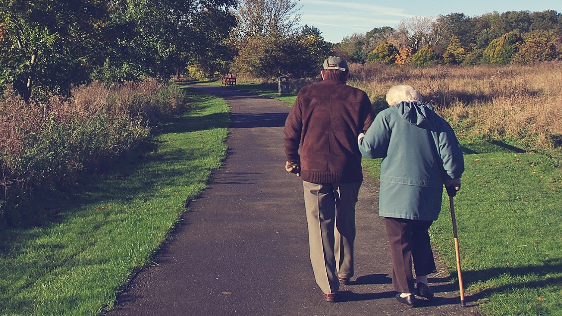 Hallan muerta a pareja de ancianos tras aparente suicidio: No podían pagar gastos médicos