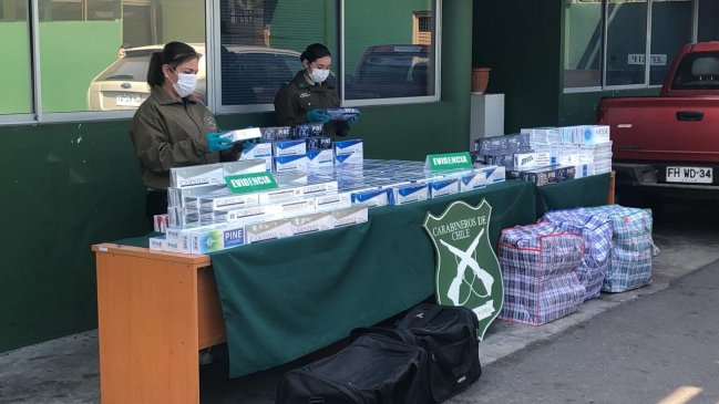 Detienen a pareja que almacenaba más de 500 cartones de cigarros de contrabando