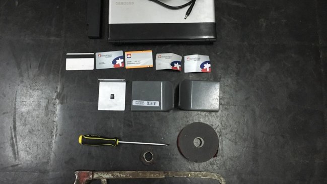 Carabineros detuvo a tres 