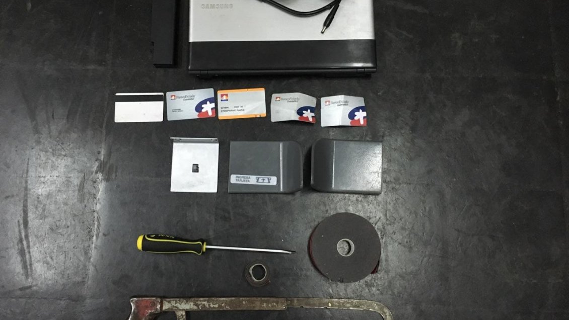 Carabineros detuvo a tres 