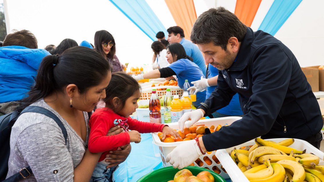Miles de familias disfrutaron el Día del Niño en el estadio Carlos Dittborn de Arica
