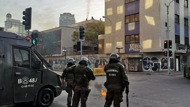 Encapuchados protagonizaron incidentes en el Instituto Nacional