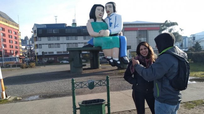 Puerto Montt decide hoy destino de la estatua a los enamorados