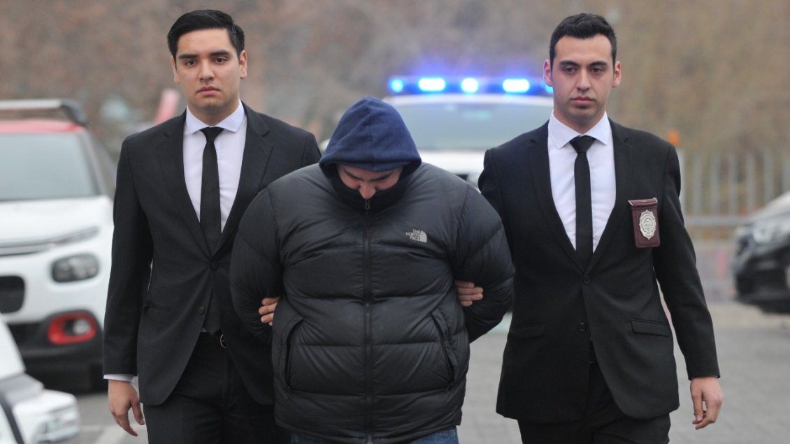 Ex PDI y su amante fueron detenidos acusados de liderar red de explotación sexual infantil